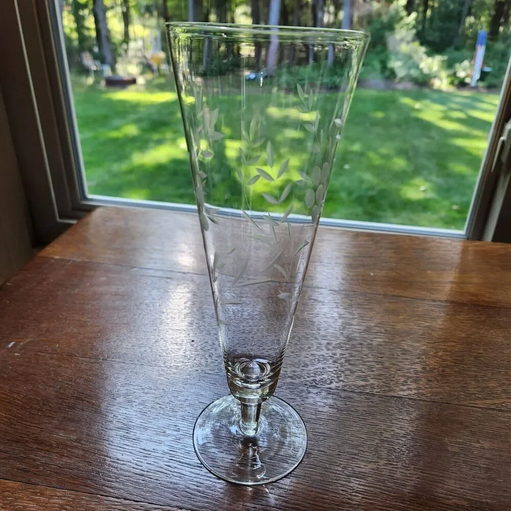 Clear Etched Beer Pilsner Champagne Flute Glass 16oz 9 1/4” Tall